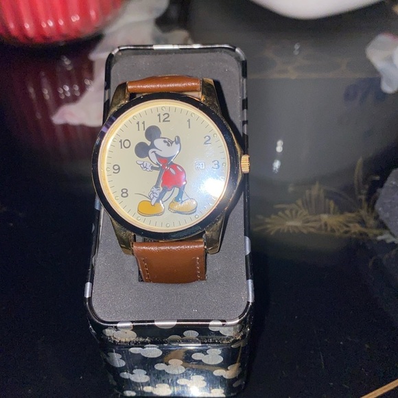 Disney Other - Disney Mickey Mouse Adult Vintage Articulating Hands Analog Quartz Watch